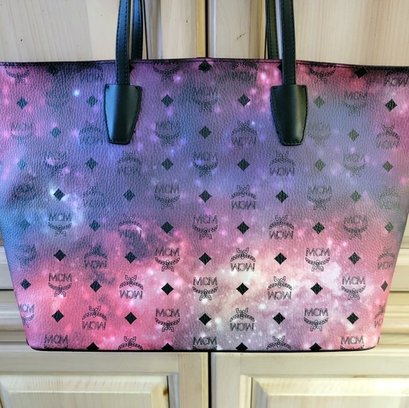 MCM Galaxy Visetos Medium Shopper Multicolor Monogram Canvas and Leather. - Picture 9 of 16